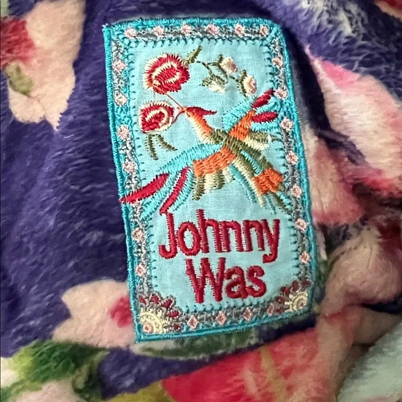 JOHNNY WAS one shoulder velour drawstring backpack / sling bag w logo tag - Picture 4 of 10